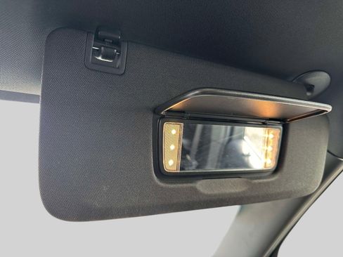 Used 2022 Chevrolet Traverse High Country image 36