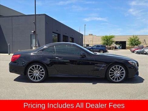 Used 2019 Mercedes-Benz SL 550 image 2
