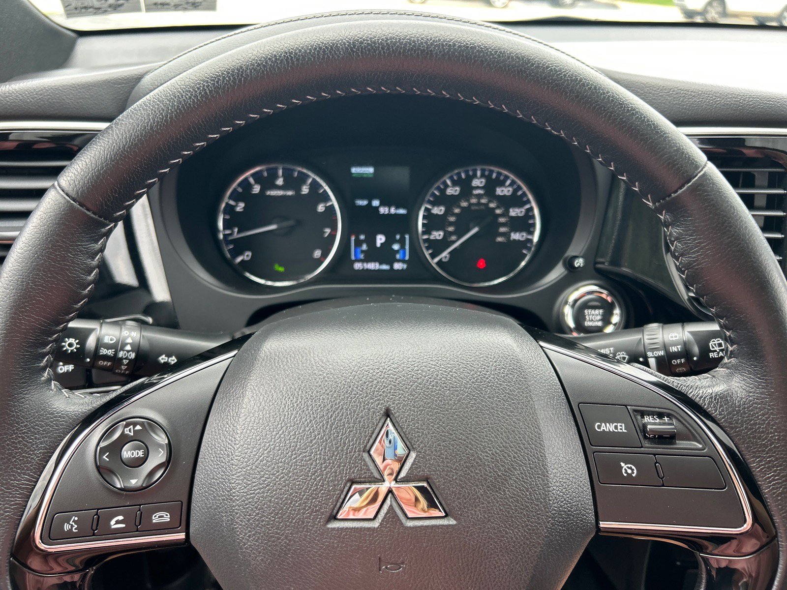 Used 2018 Mitsubishi Outlander LE AWD/4WD image 24