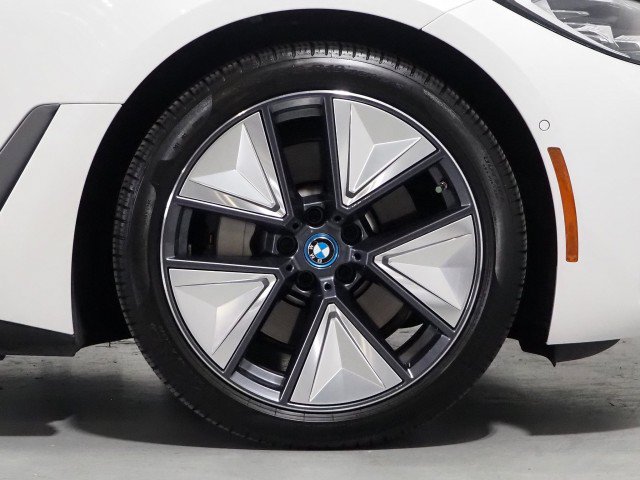 Used 2023 BMW i4 eDrive40 RWD image 56
