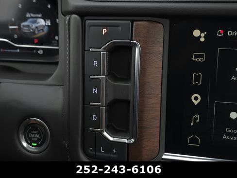 Used 2023 GMC Yukon Denali Ultimate AWD/4WD image 27