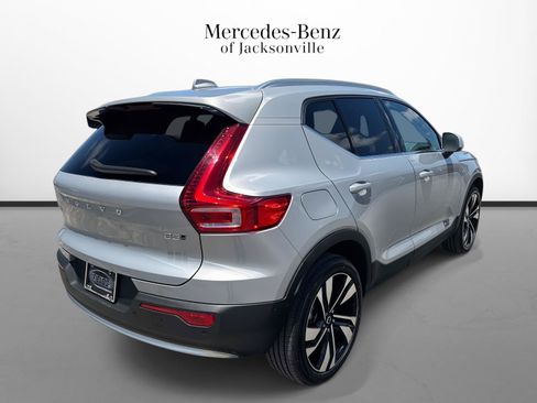 Used 2023 Volvo XC40 B5 Ultimate w/ Protection Package Premier AWD/4WD image 3