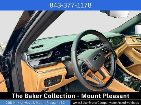 Used 2025 Jeep Grand Cherokee L Summit w/ Advanced Protech Group IV AWD/4WD image 9