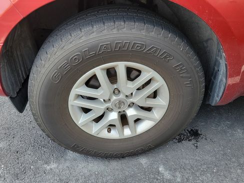 Used 2018 Nissan Frontier SV RWD image 6