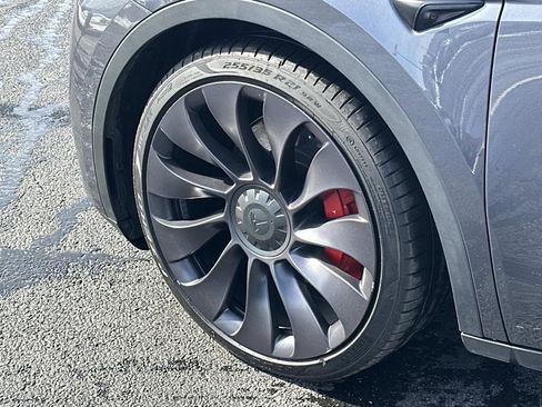 Used 2021 Tesla Model Y Performance image 31
