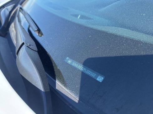 Used 2023 GMC Terrain SLT image 21