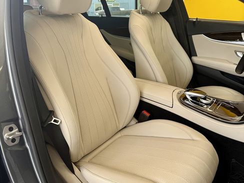Used 2020 Mercedes-Benz E 350 Sedan image 16