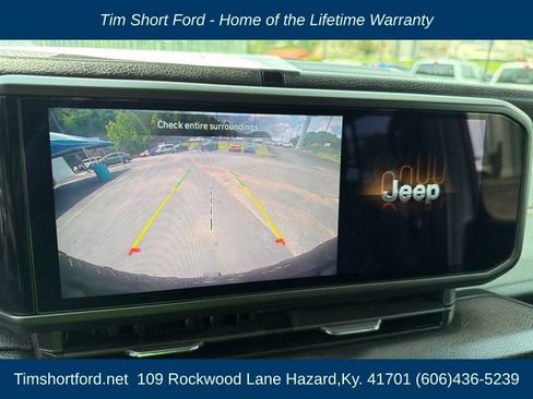 Used 2024 Jeep Wrangler Unlimited AWD/4WD image 16