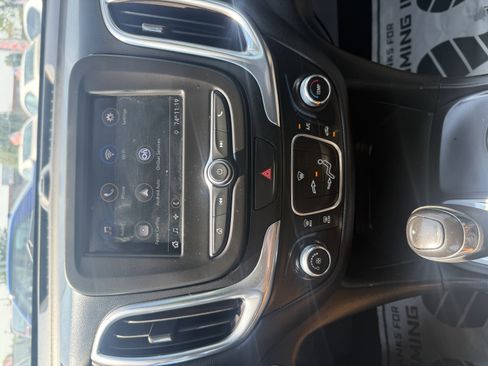 Used 2019 Chevrolet Equinox LT image 14