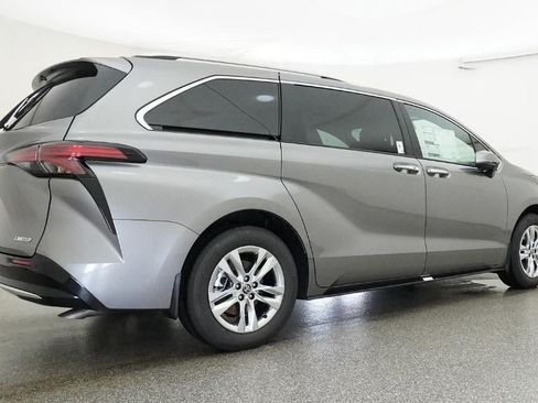 New 2026 Toyota Sienna Limited FWD image 25