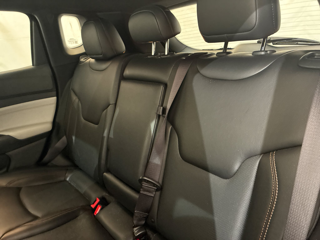 Used 2023 Jeep Compass Limited AWD/4WD image 11
