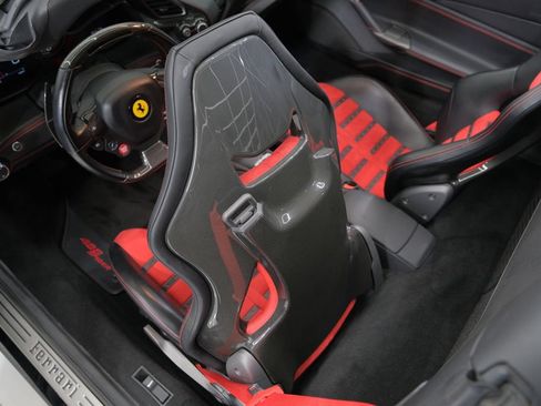 Used 2019 Ferrari 488 Spider RWD image 4