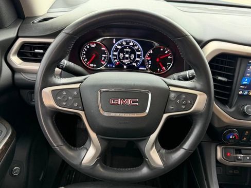 Used 2021 GMC Acadia Denali image 17