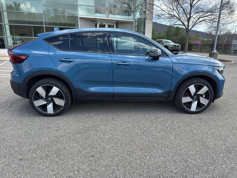 Used 2023 Volvo C40 P8 Recharge Ultimate image 11