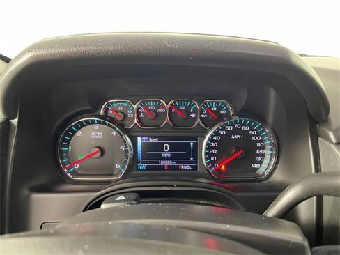 Used 2017 Chevrolet Tahoe LT image 2