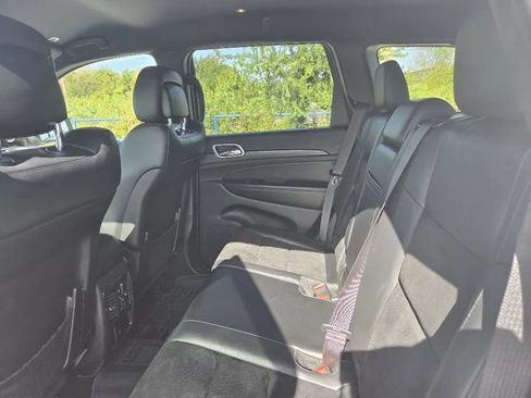Used 2021 Jeep Grand Cherokee Laredo X AWD/4WD image 17