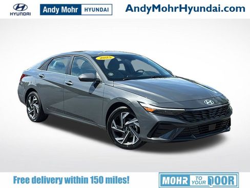 Used 2025 Hyundai Elantra Limited FWD image 1