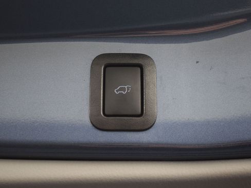 Used 2019 Toyota Highlander XLE image 13