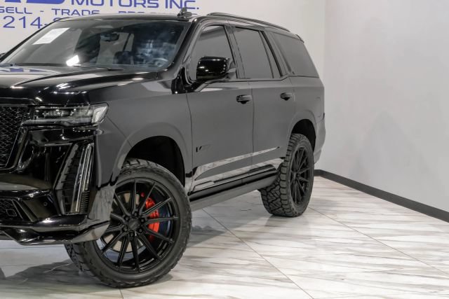 Used 2023 Cadillac Escalade V AWD/4WD image 8