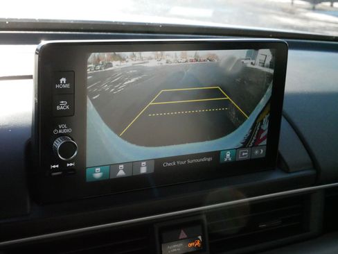 Used 2025 Honda Pilot EX-L image 30