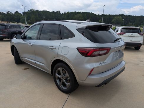 Used 2023 Ford Escape ST-Line image 6