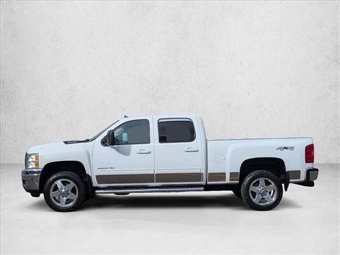 Used 2014 Chevrolet Silverado 2500 LTZ w/ LTZ Plus Package image 8