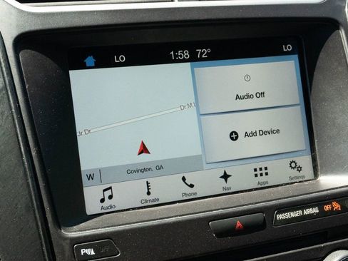 Used 2017 Ford Explorer XLT w/ Equipment Group 202A FWD image 4
