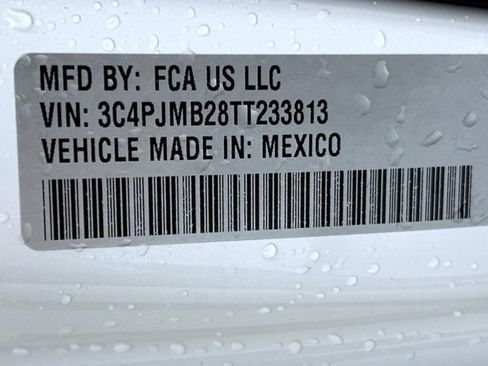 New 2026 Jeep Cherokee Laredo image 25