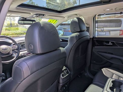 Used 2019 Kia Sorento EX w/ EX Touring Package FWD image 28