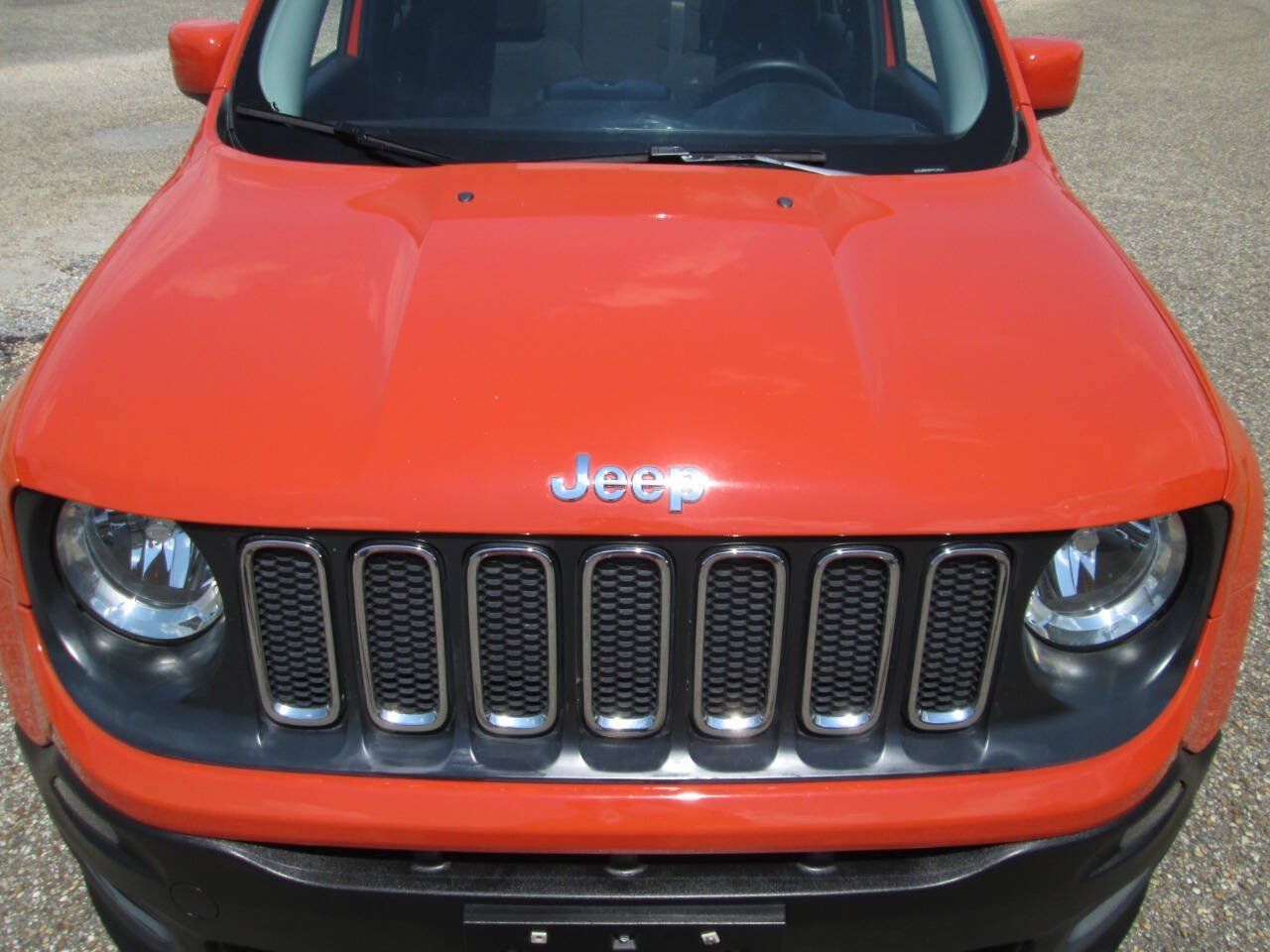 Used 2015 Jeep Renegade Latitude AWD/4WD image 70