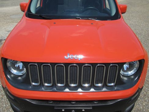 Used 2015 Jeep Renegade Latitude AWD/4WD image 70