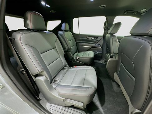 Used 2025 Chevrolet Traverse Z71 image 29