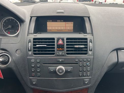 Used 2009 Mercedes-Benz C 300 4MATIC Sedan image 5