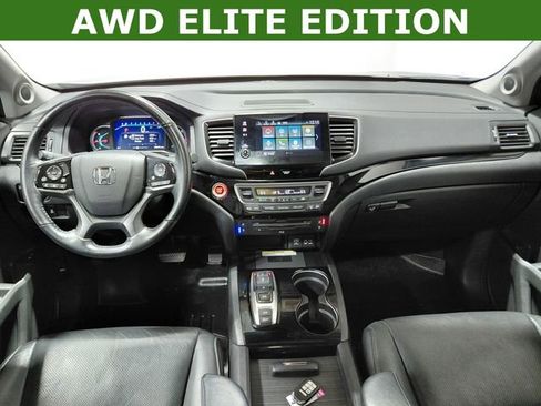Used 2020 Honda Pilot Elite image 2