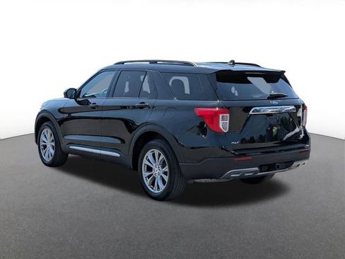 Certified 2023 Ford Explorer XLT w/ Equipment Group 202A AWD/4WD image 4