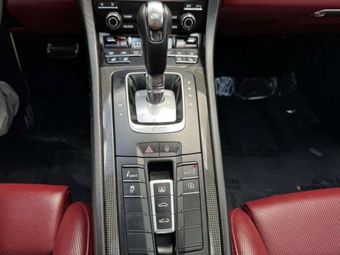 Used 2017 Porsche 911 Turbo S image 37