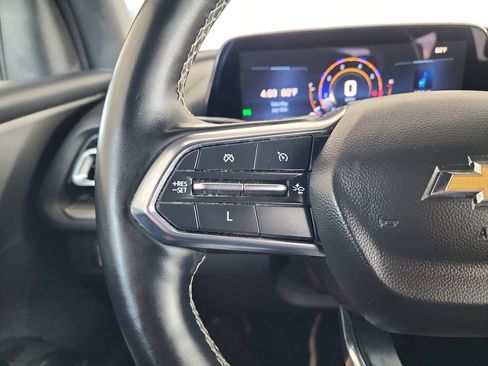 Used 2025 Chevrolet Traverse LT FWD image 19