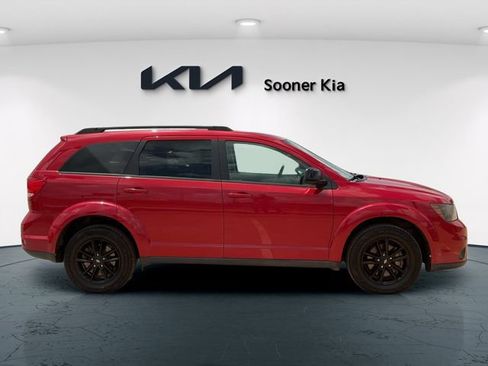 Used 2019 Dodge Journey SE w/ Connectivity Group FWD image 7