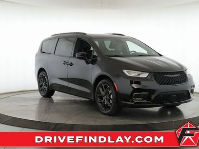 New 2026 Chrysler Pacifica Limited