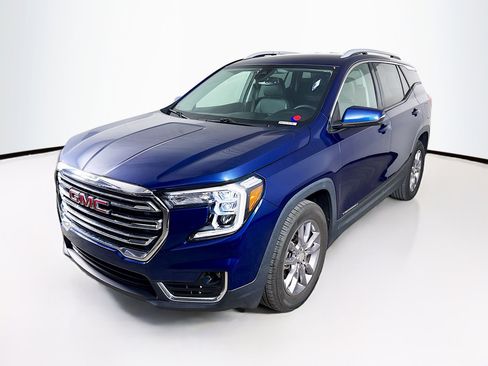 Used 2023 GMC Terrain SLT FWD image 4