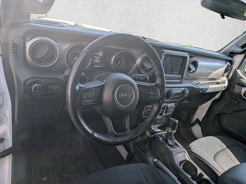 Used 2021 Jeep Gladiator Sport AWD/4WD image 9