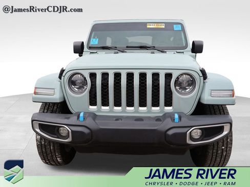Used 2023 Jeep Wrangler Unlimited Sahara w/ Cold Weather Group AWD/4WD image 3
