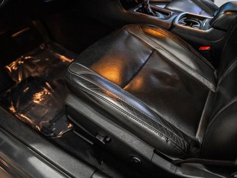 Used 2019 Dodge Charger SXT w/ Leather Interior Group image 29