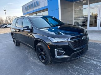 Used 2023 Chevrolet Traverse LT w/ Midnight/Sport Edition video 1