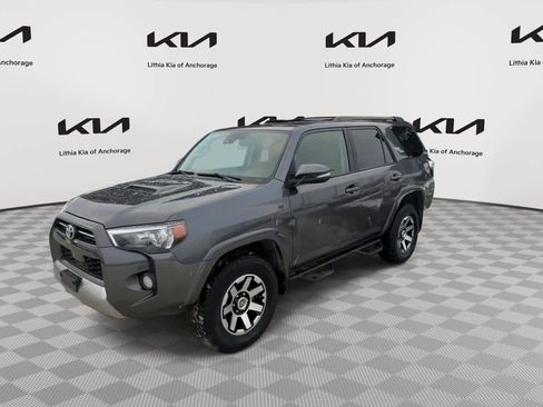 Used 2020 Toyota 4Runner TRD Off-Road Premium image 4