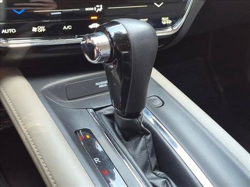 Used 2019 Honda HR-V EX-L image 12