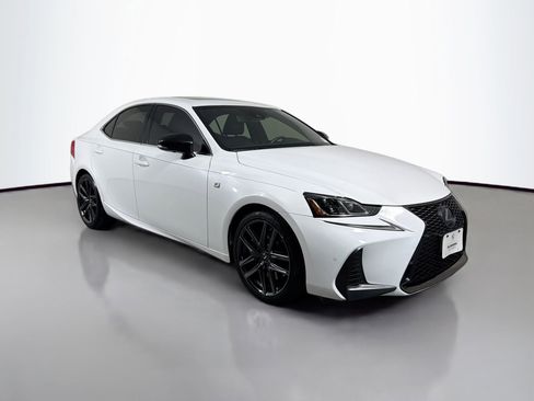 Used 2020 Lexus IS 300 F Sport w/ Blackline Edition image 4