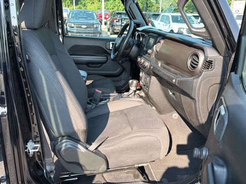 Used 2020 Jeep Wrangler Unlimited Sport AWD/4WD image 13