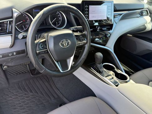 Used 2024 Toyota Camry LE FWD image 4