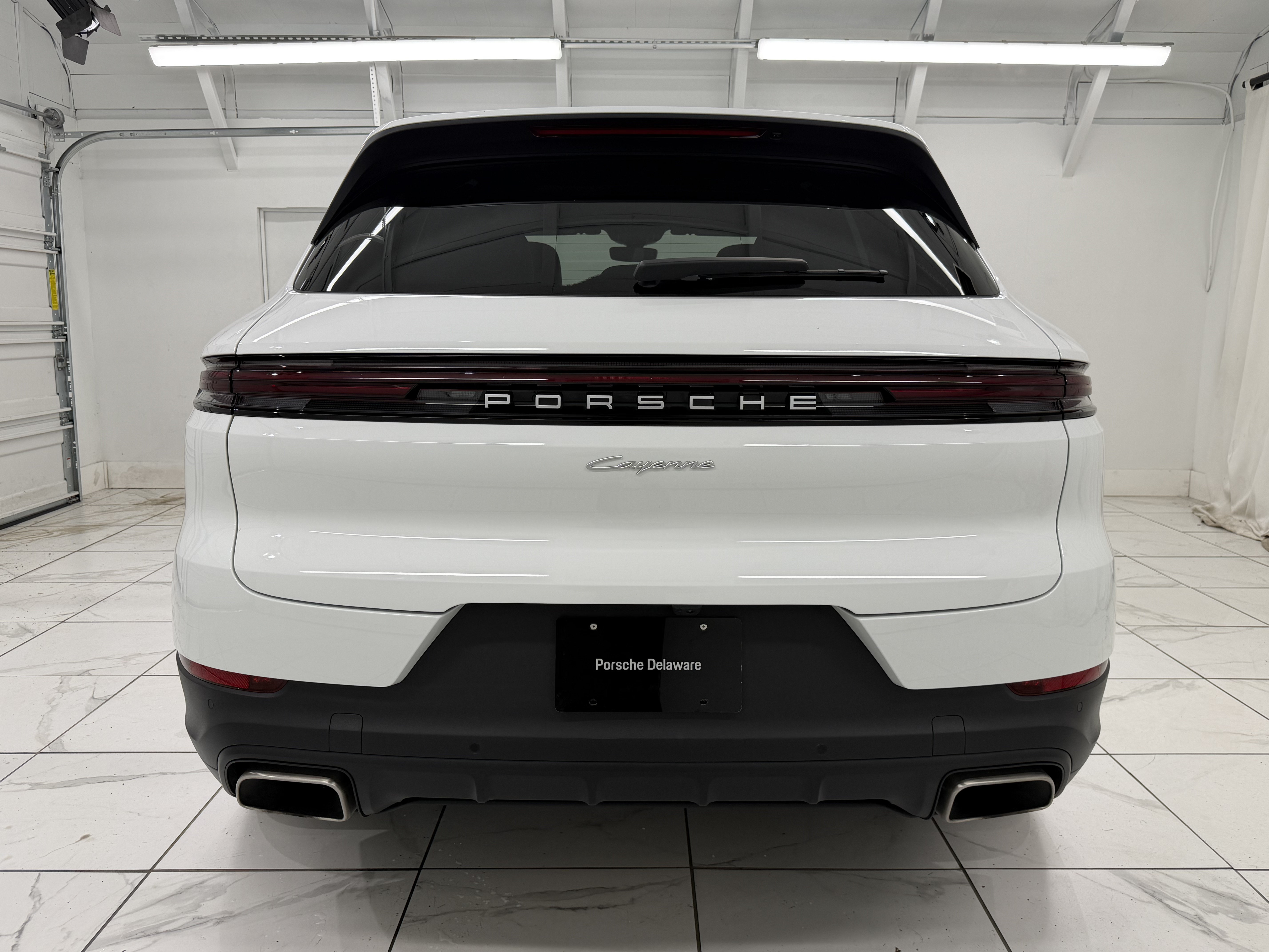 Certified 2024 Porsche Cayenne AWD/4WD image 13